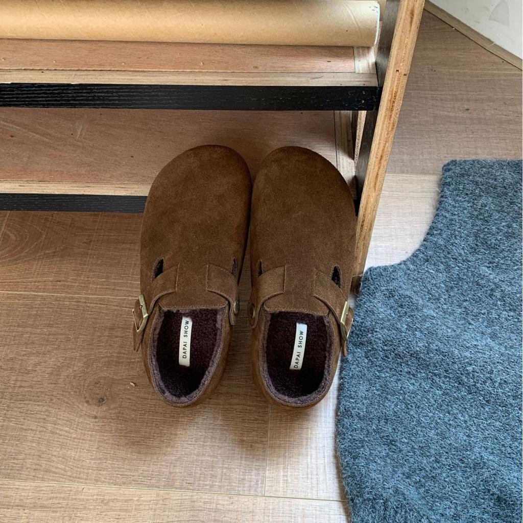 2025 new Korean version round head belt buckle thick-soled velvet women's Boken outer wear commuter women's single shoes