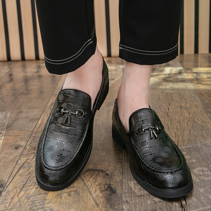 Fashion British Style Trendy New Men's Leather Casual Shoes Massage Soles Men's Banquet Dress Shoes Commuting Work Shoes Daily Versatile