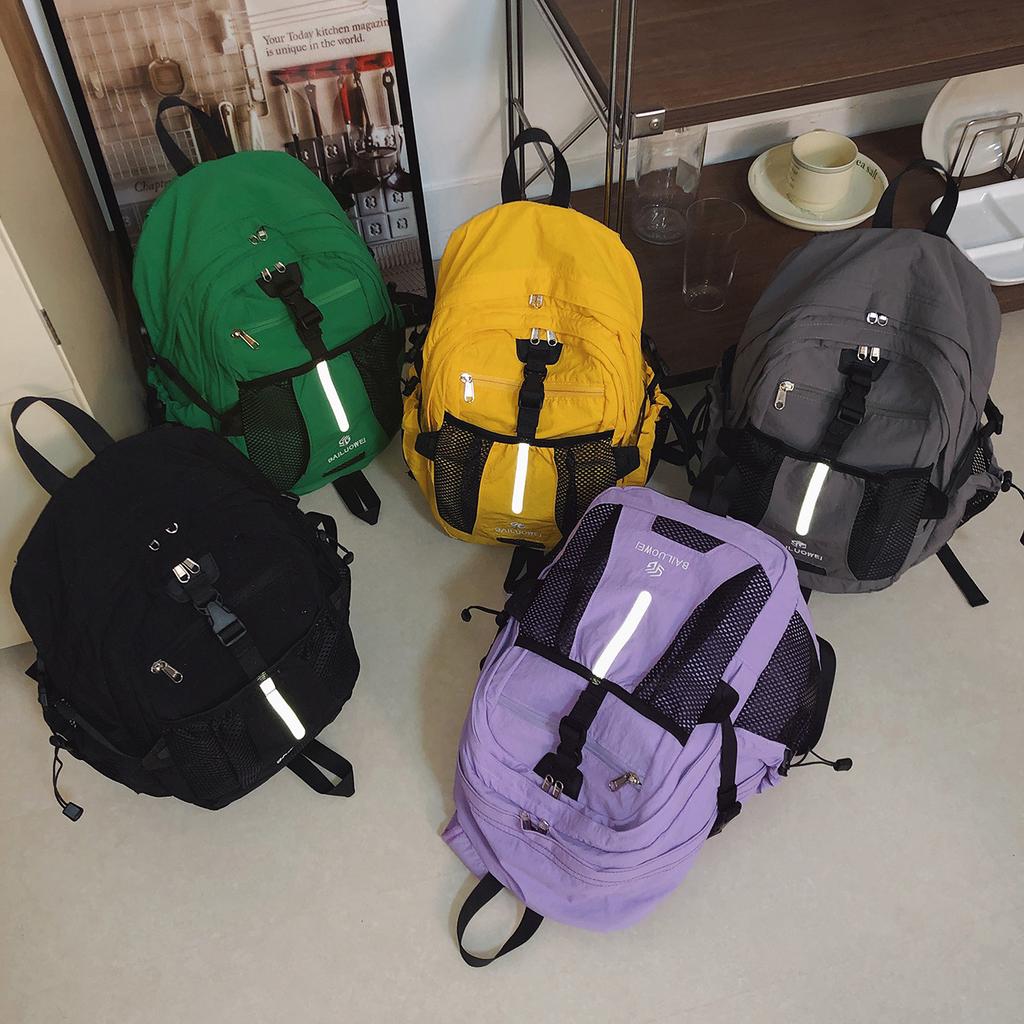 Schoolbag Outdoor Light Leisure Sports Mountaineering Bag Female College Student Travel Backpack 1011 New High Value Backpack Men