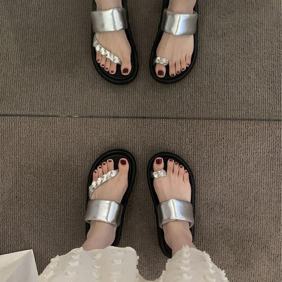 Internet Celebrity Cool Slippers Fairy Summer Wear Ins Tide 2025 New Fashion Out Explosion Platform Beach Shoes