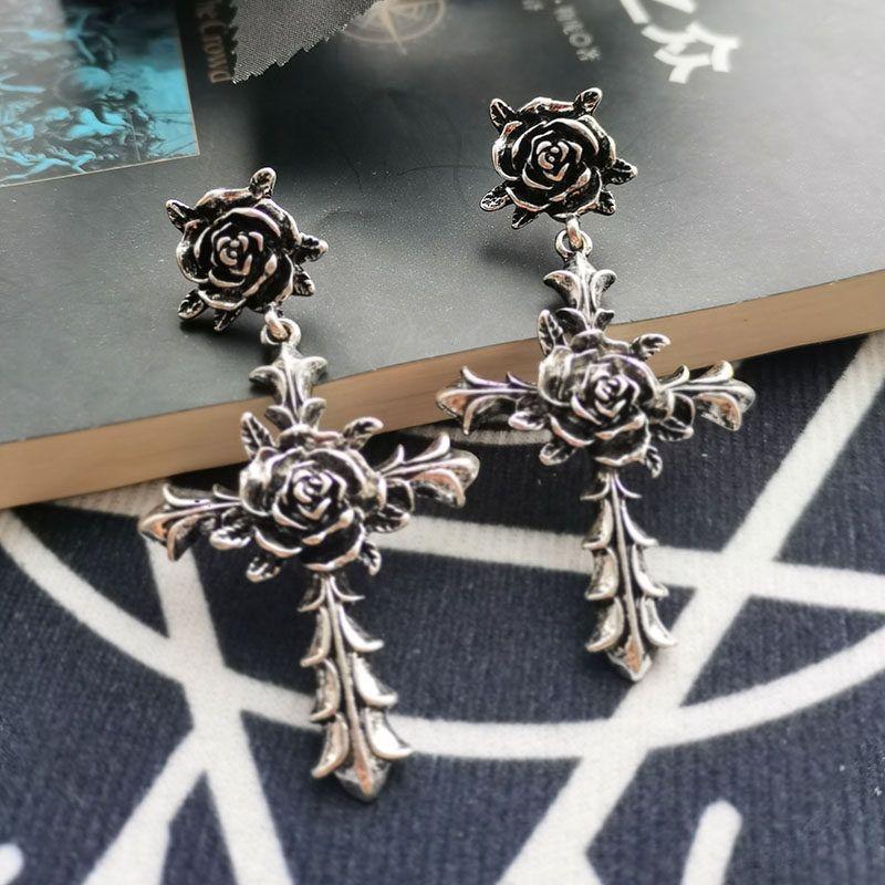 European and American Style Simple Personality Metal Alloy Earrings Female Hot Sale New Earrings Exaggerated Wild Thorns Rose Earrings
