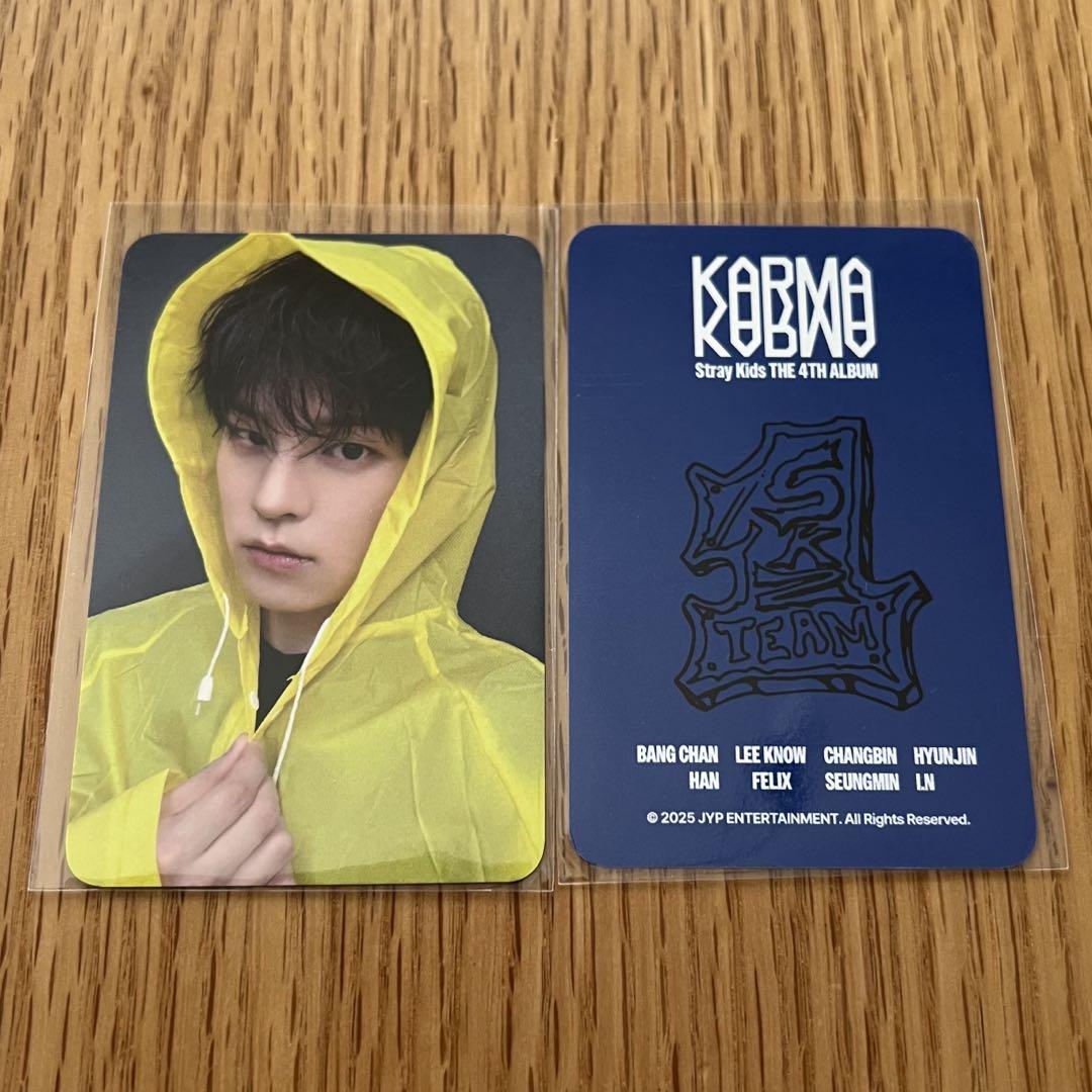 

[USED] straykids KARMA Pop-Up Uniform T-Shirt Trading Card Seungmin
