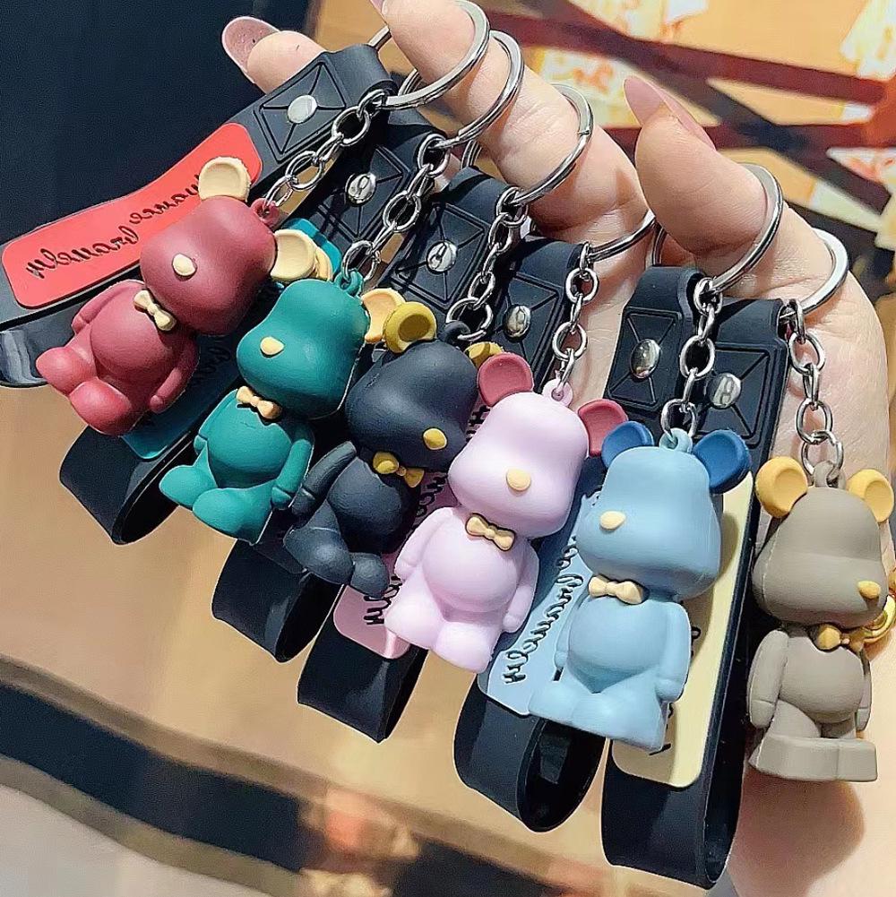 Porte-clés Créatif Ours Nordique en Silicone - Ornement de Voiture Élégant & Accessoire de Sac à Dos Unique