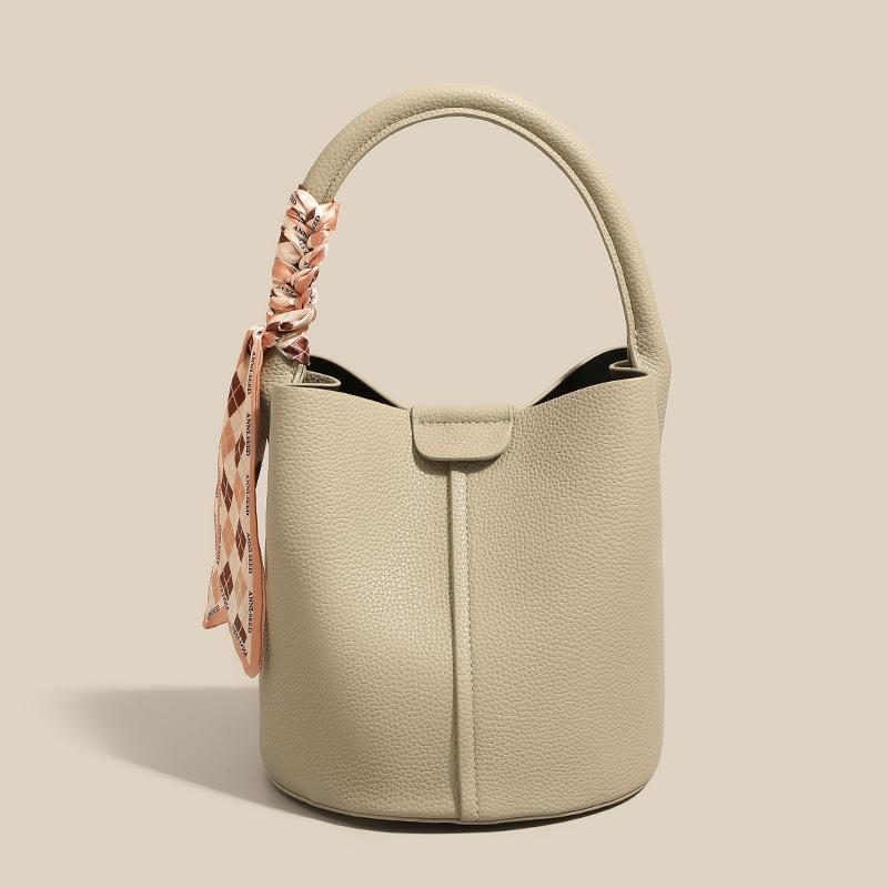 New trendy girl bag shoulder messenger bag summer high-end leather handbag bucket bag