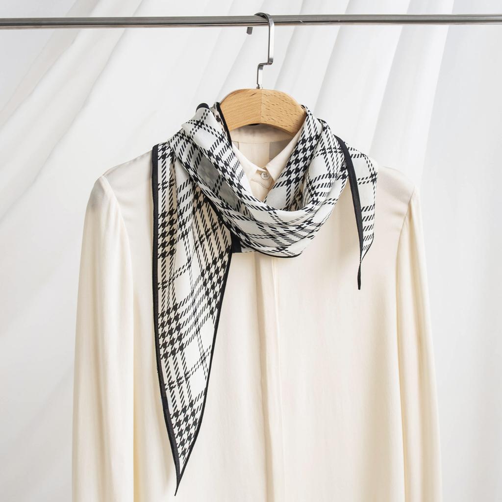 Vielseitiger modischer und eleganter Schal aus Maulbeerseide Herbst Neu Damen Doppelkrepp-Schal Sonnenschutz Warmer Schal