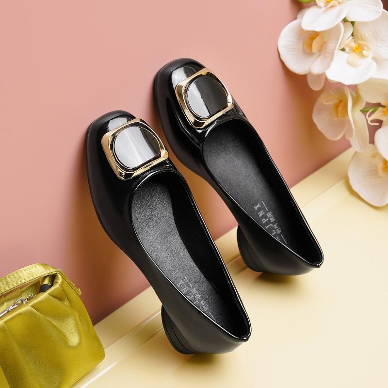 

Осенние женские туфли с мягкой подошвой и пряжкой, новые, нескользящие, с легким вырезом, универсальные рабочие туфли, женские, на среднем каблуке, на толстом каблуке, маленькие кожаные туфли, женские 40 чёрный