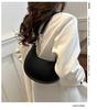 Vintage-Style Crescent Shoulder Bag: Trendy, Comfortable, and Fashionable Handbag