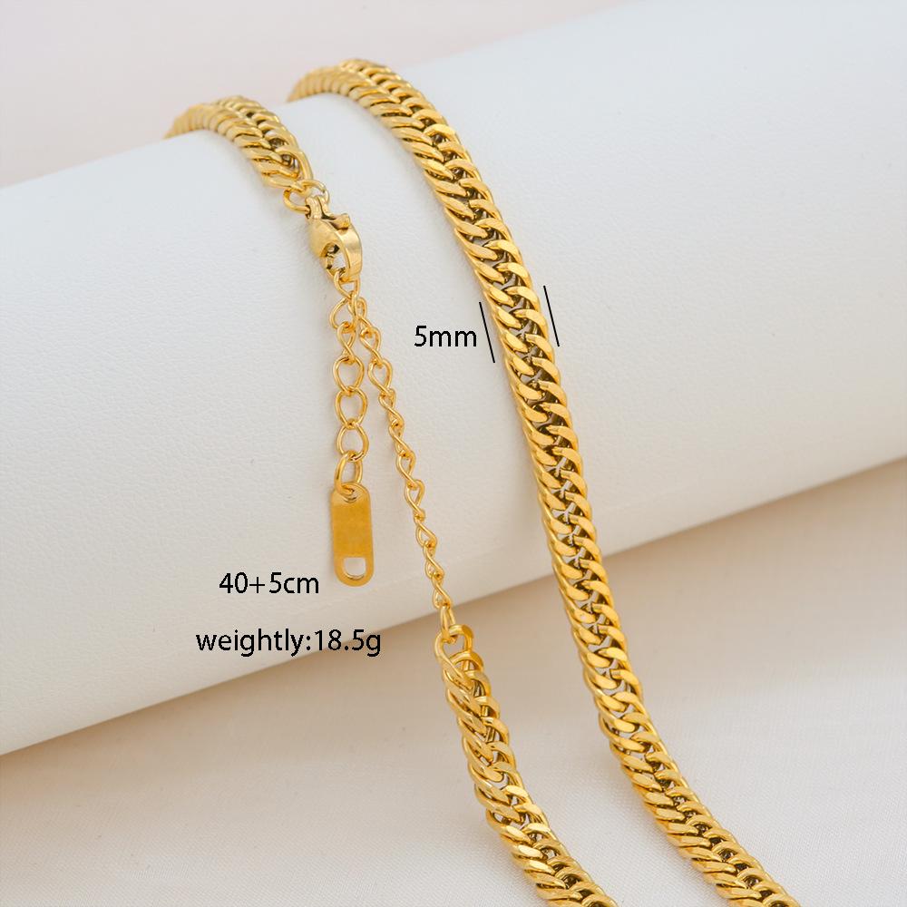 Élégant Collier Chaîne Boîte en Acier Titane Plaqué Or 18 Carats pour Femmes