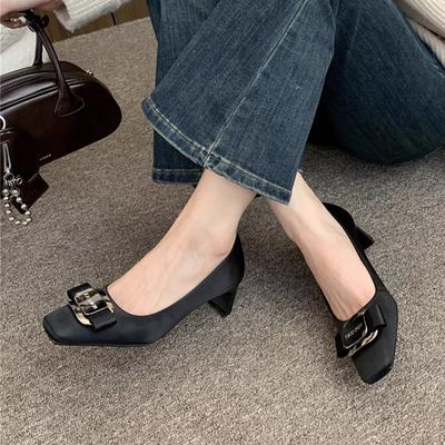 Damen High Heels Damen 2025 Frühling Französisches Temperament Elegant Satin Schleife Eckige Spitze Leichter Ausschnitt Dicker Absatz Abendschuhe