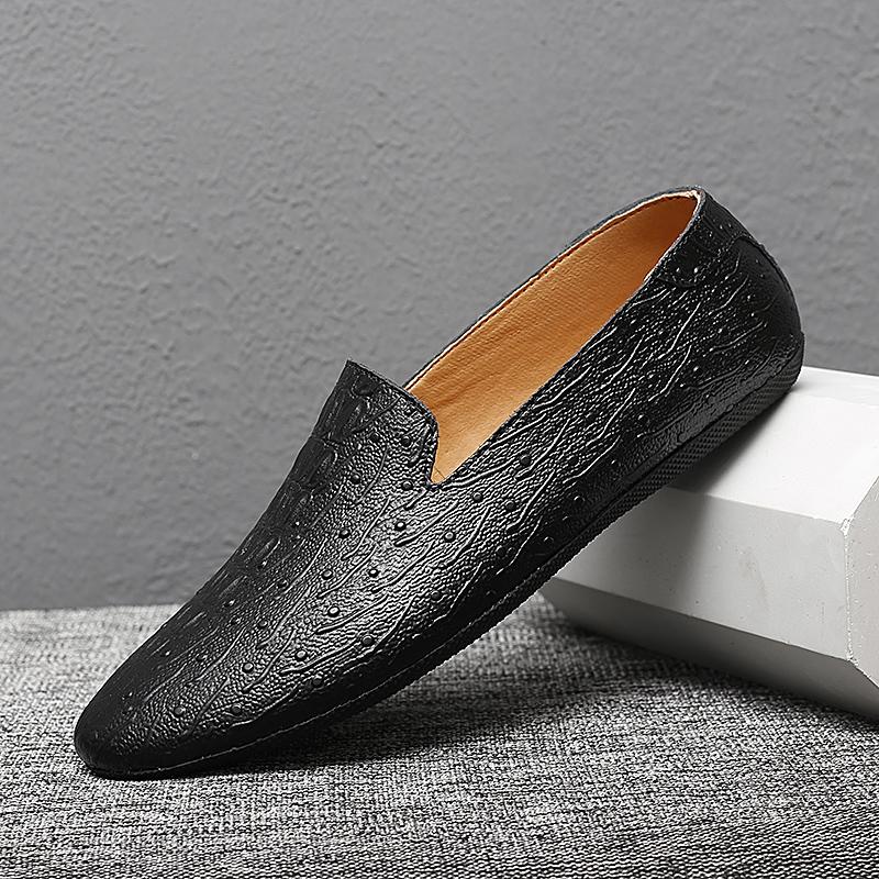 

Fashion 2024 Genuine Leather Mens Loafers Fashion Handmade Moccasins Soft Lightweight Slip on Men s Boat Shoe Comfy Italian Shoes Casual 45