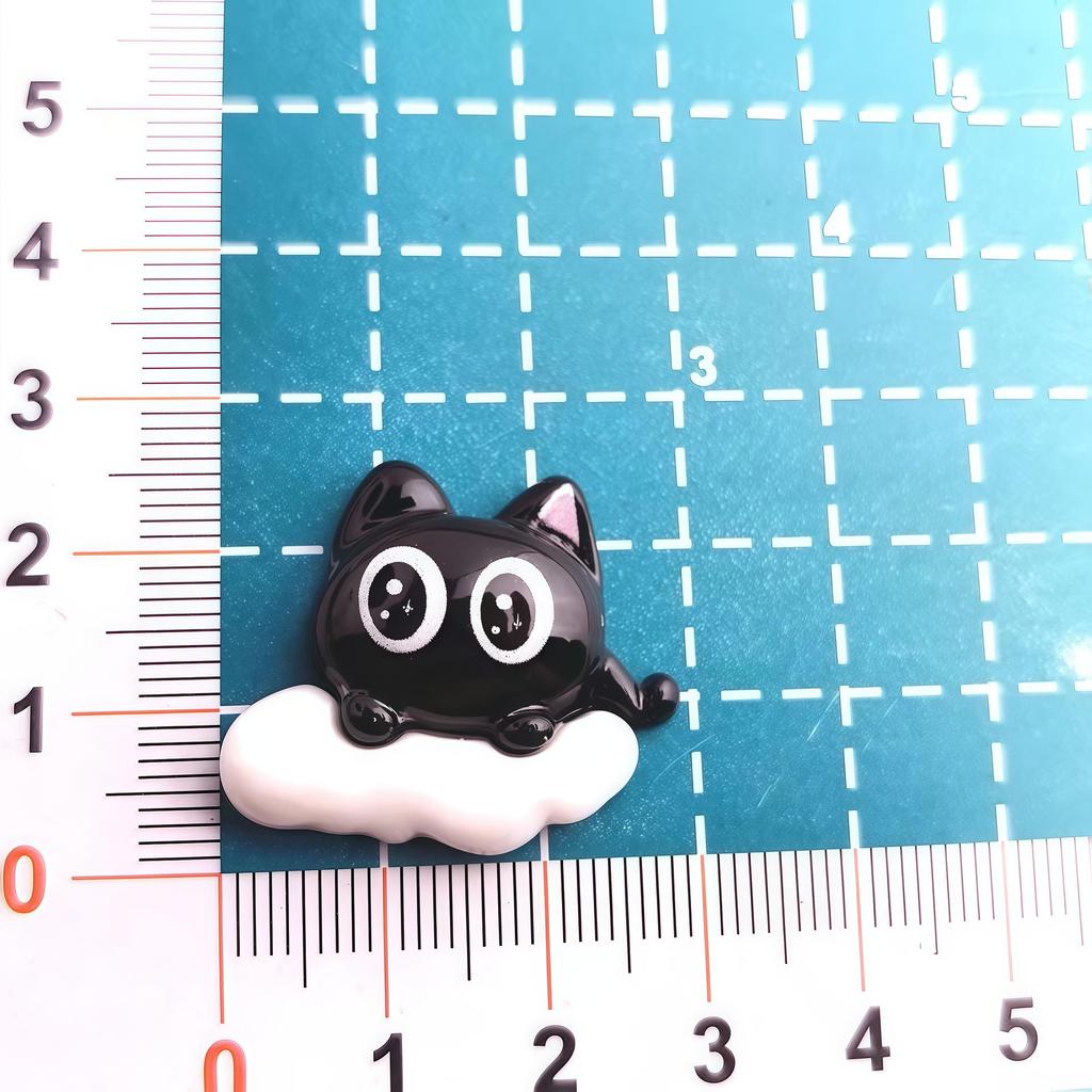 Cartoon Luo Xiaohei Harz Haaraccessoires & Anhänger: Clips, Krawatten, Magnete & Crocs Deko.
