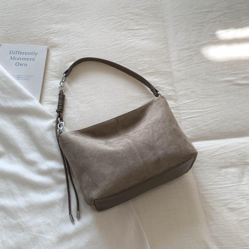 

2025 new autumn and winter trend bag women s premium Korean version large-capacity fashion versatile commuter shoulder messenger bag