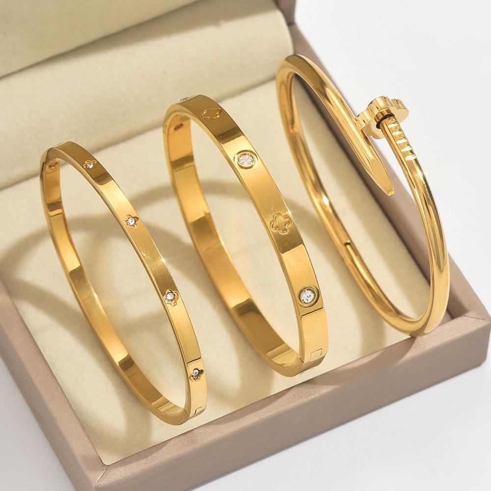 Luxury and High-end Feel Bracelet Set, Nails, Slim Waist, Four-leaf Clover Bracelet, Gold Bangles