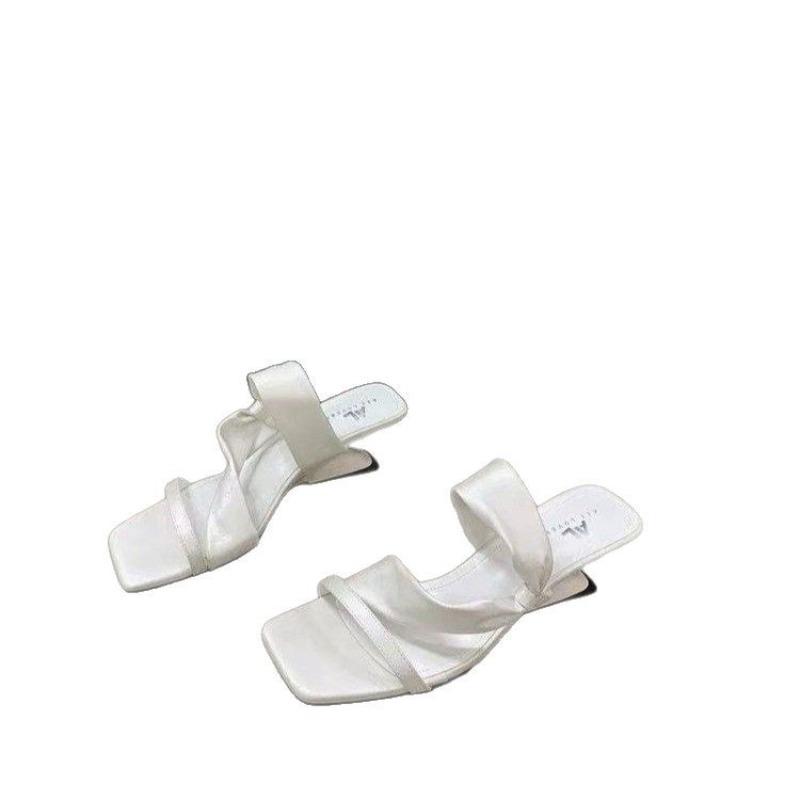 Hot Selling Sandalias De Mujer Retro Women's Sports Shoes 2025 Summer Fashion Dress Sandals Slippers Elegant High Heel Sandals