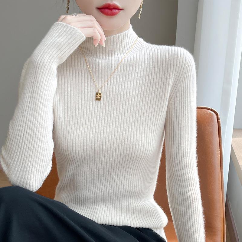 A Semi-high-neck Sweater As A Base Layer for Slimming Women, Warm In Autumn and Winter, and A Fitted, Versatile Knitted Sweater As An Inner Layer