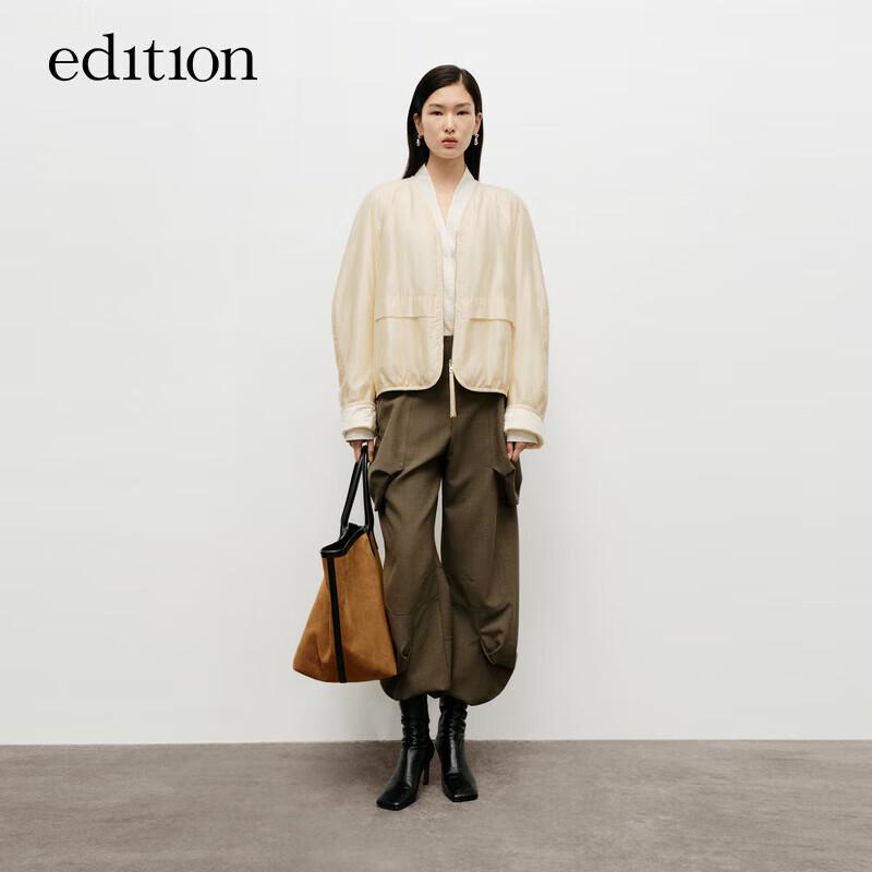 

Женская легкая атласная куртка-кокон укороченного кроя M (165cm)