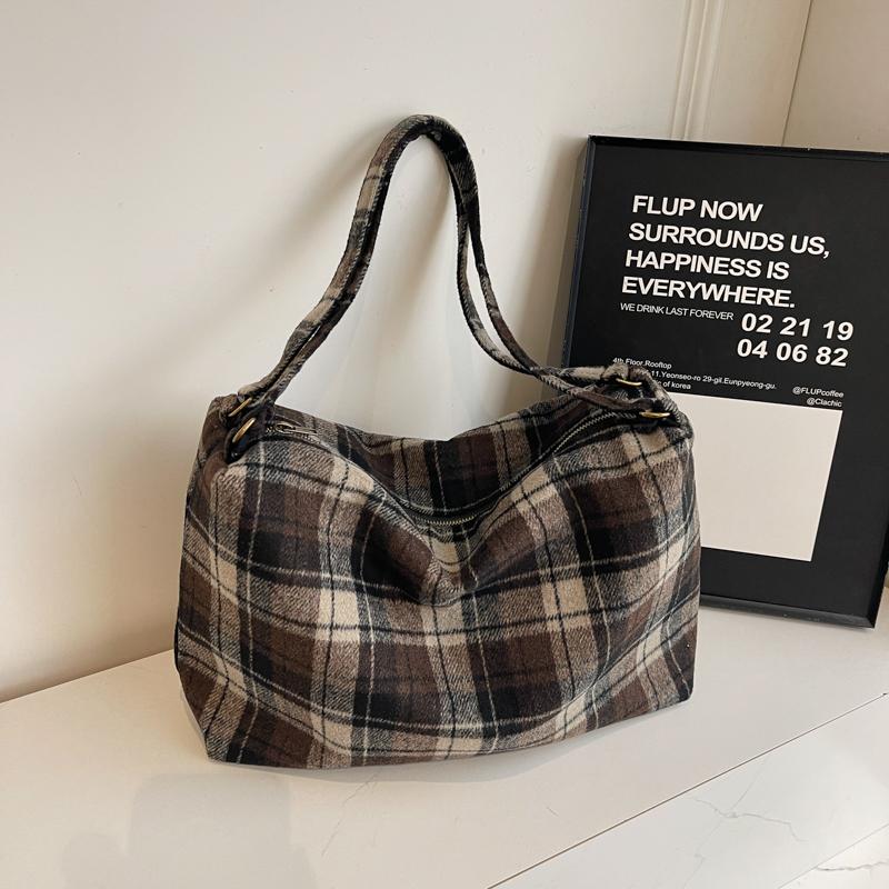 Large Capacity Woolen Shoulder Bag College Style Tote Bag
