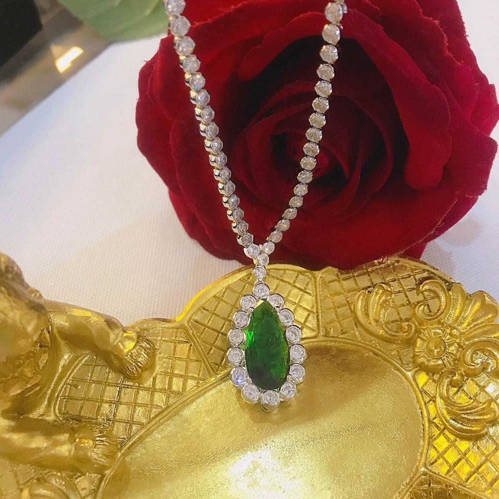 

Luxury Pear Cut Emerald Necklace with Micro Paved Diamonds for Women Fashion Jewelry
