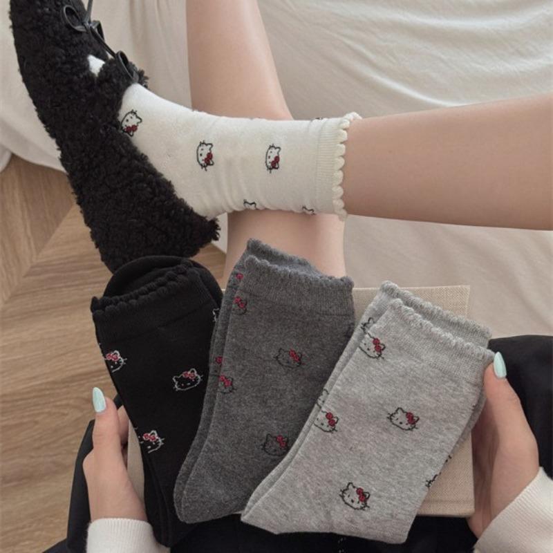 Damen Frühling und Herbst Einfarbig Katze Blasenmaul Spitze College Wind Röhren Plüschsocken