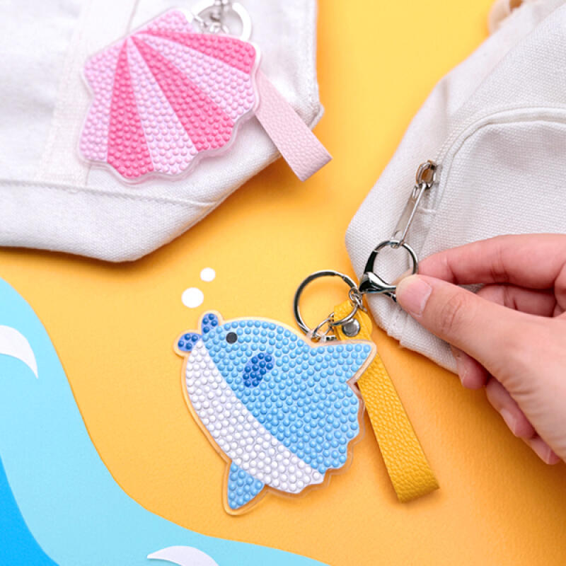 Zrób brelok do kluczy z haftem krzyżykowym 'Morscy Przyjaciele Gem' (1 osoba, wybierz 1 z 4)