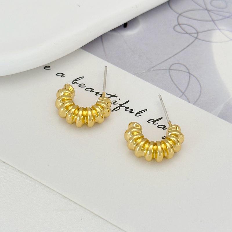 

Fashion Temperament Earrings Summer High-End Stud Earrings Half Circle Gold Earrings