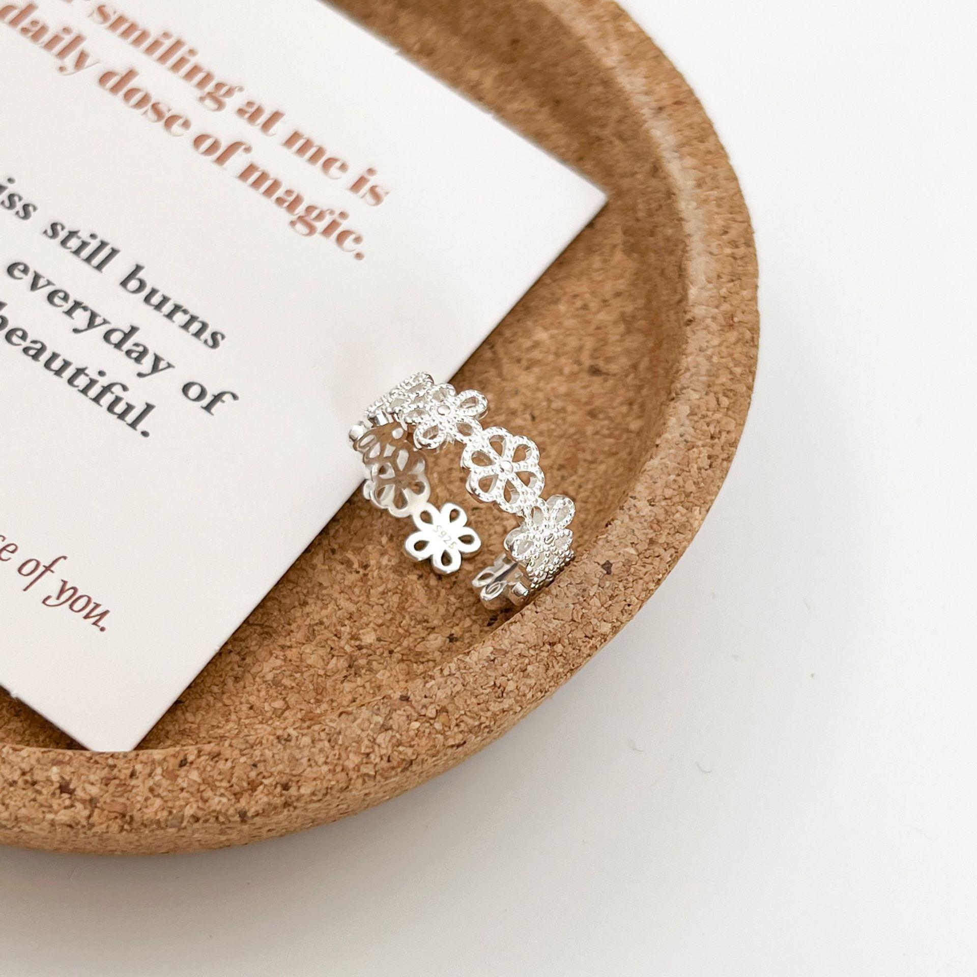 Women s Open Flower Band Ring: Fresh Forest Style, Floral Design, Adjustable for Index or Pinky Finger.