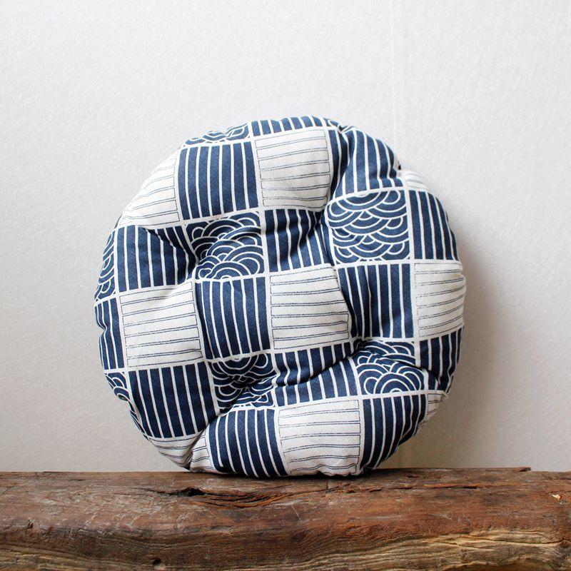 

Японский стиль Простая ручная работа Футон Татами Подушка Эркер Напольный коврик Утолщенная хлопково-льняная ткань Подушка для стула табуретки Japanese Square Waves 40X40cm