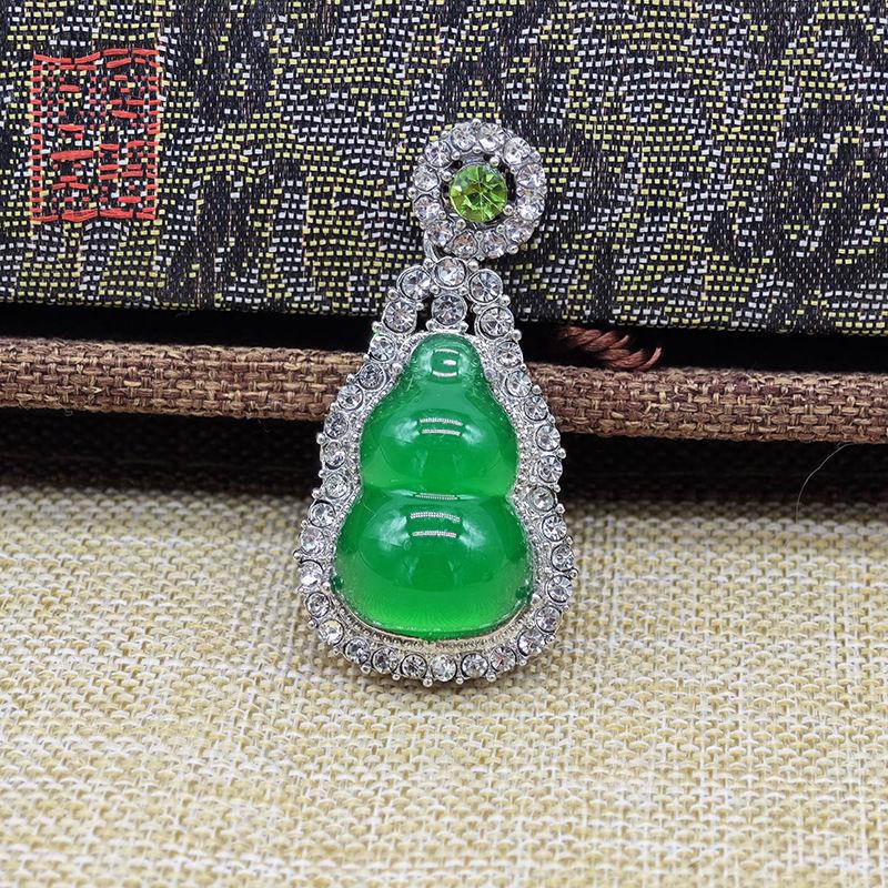 Elegant Green Gourd Unisex Pendant - High-End Diamond-Embellished Alloy, Perfect Gift