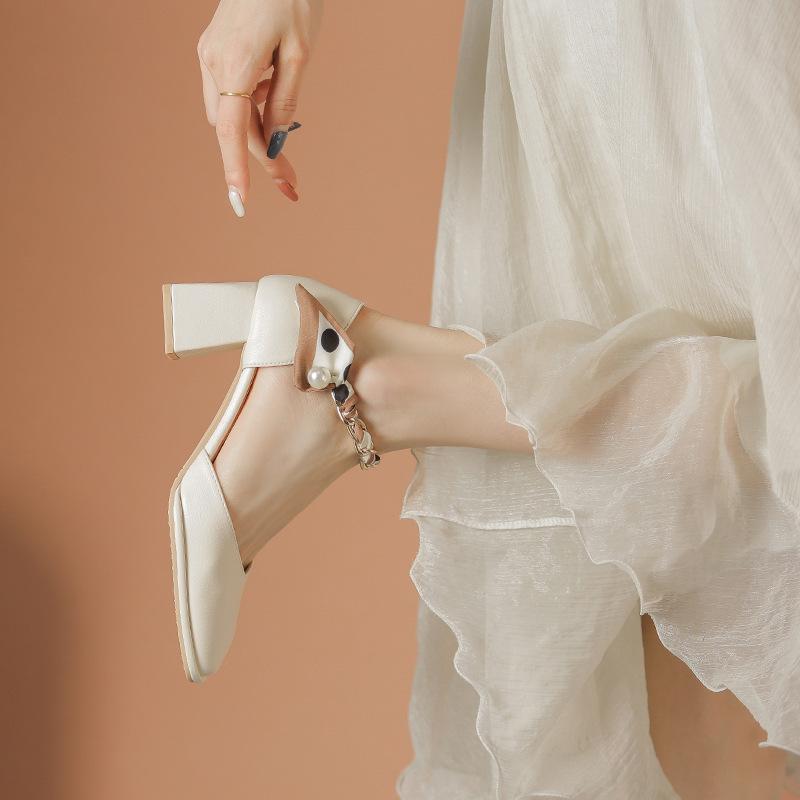 Yue Xinwang Leather Flat for Huizhou Women's Shoes Heels Cool Slippers Wear Summer New Mary Jane High Heel Sandals