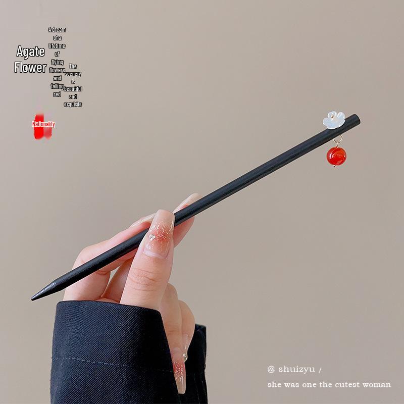 Elegancka spinka do włosów Hanfu z kwiatem: Wysokiej klasy potrząsanie krokami z frędzlami do upięcia