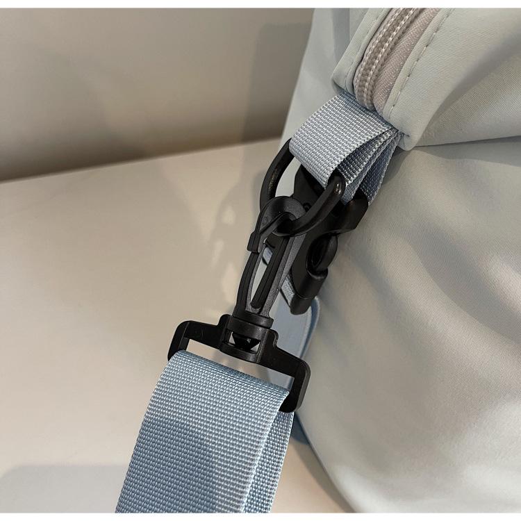 Versatile Large Capacity Lightweight Travel Sports Fitness Bag - Korean Style Fashionable Swimming Bag