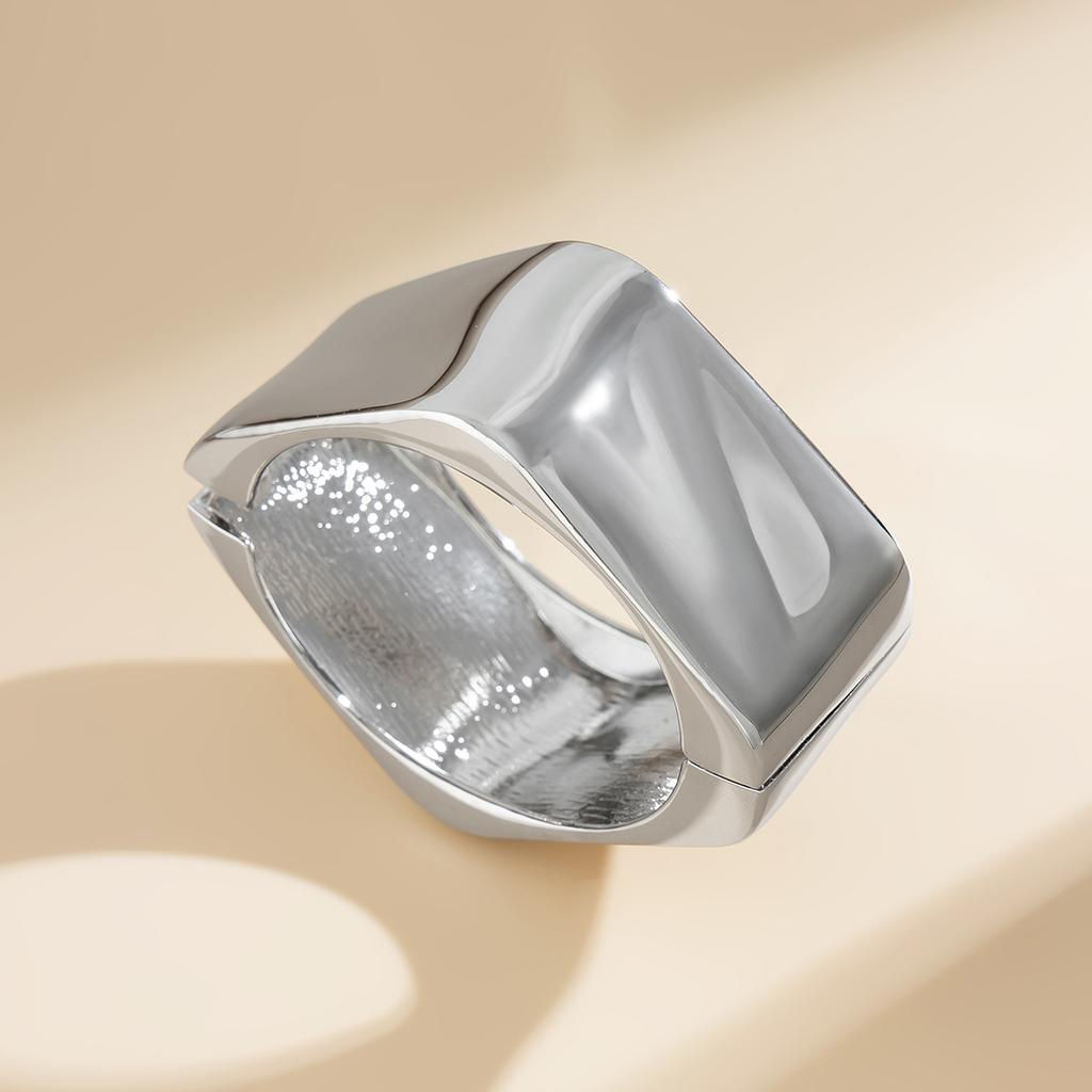 Europäischer und Amerikanischer Exaggerierter Stil Armband Schmuck 2025 Raute Legierung Geometrisches Armband Zubehör Einfaches Armband