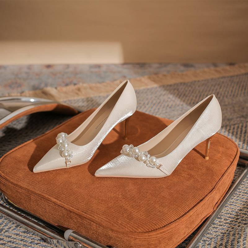 Wedding shoes Xiuhe high-end sexy pointed high-heeled women's thin-heeled pearl single shoes temperament socialite high-heeled suede