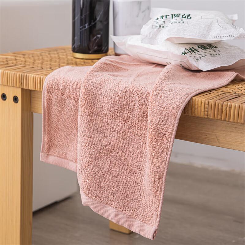 

KUUP Lightweight All-Season Polyester Comforter