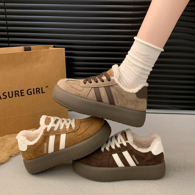 Fleece Thick-soled German Training Shoes Women's Board Shoes 2025 New Winter Retro Heightening Fluffy Shoes Thickened Thermal Cotton Shoes