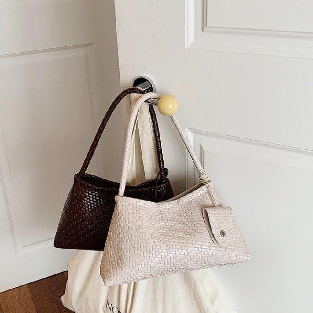 Xeie Thuk Shoulder Bag Women PU Woven Texture Daily Commute