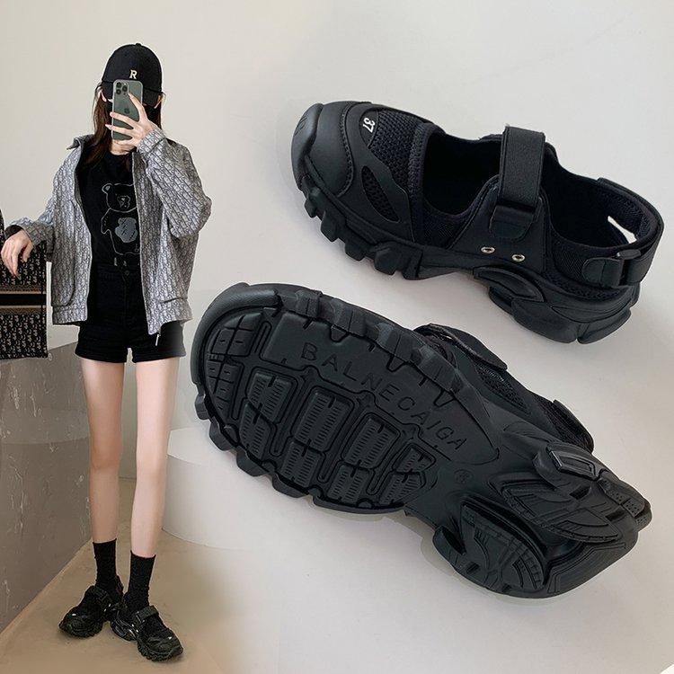Koreanische einzelne Retro-Klett-Sandalen atmungsaktiv Damen 2025 neu ins Japanische Plateau lässige Dad-Sneakers