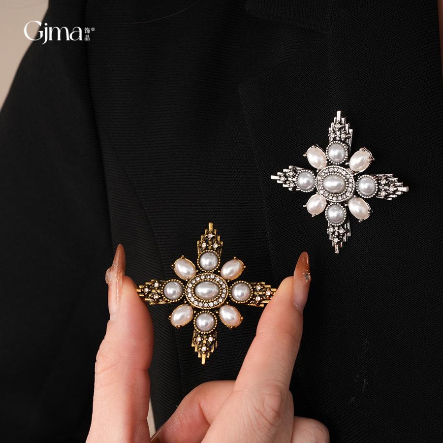 European and American diamond-encrusted cross flower-shaped pearl brooch pin old suit accessories