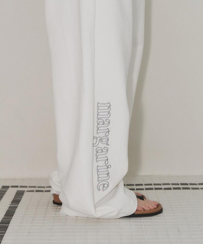 Seuteulaipeumagalin Margarine Logo Wide Sweatpants White