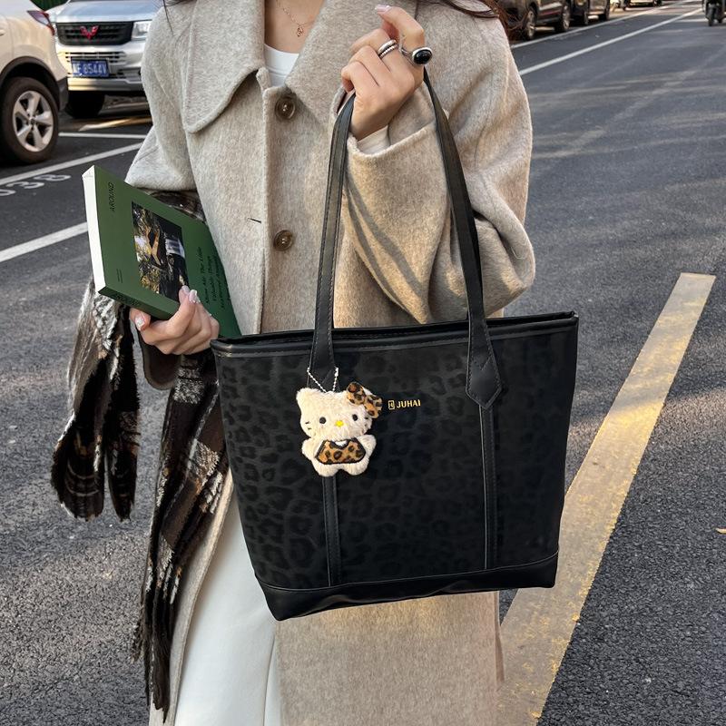New Retro Suede Simple Top Handle Bag Fashion Leopard Print Large Capacity Shoulder Bag Comfortable and Versatile Commuter Bag