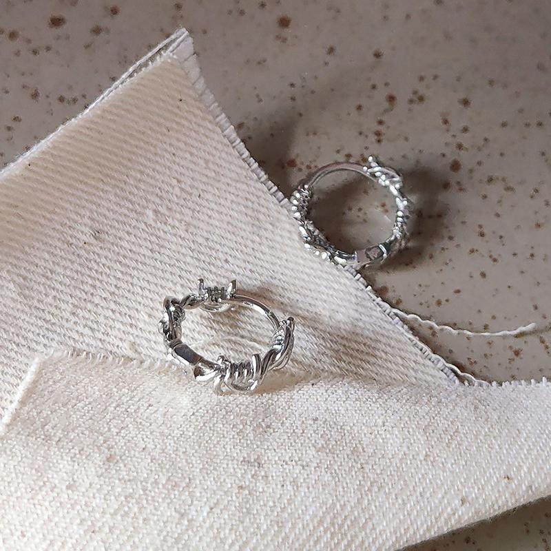 Minimalism Small Circle Hoop Earrings for Women Vintage Gold Silver Color Twist Metal Round Circle Earrings Party Trendy Jewelry