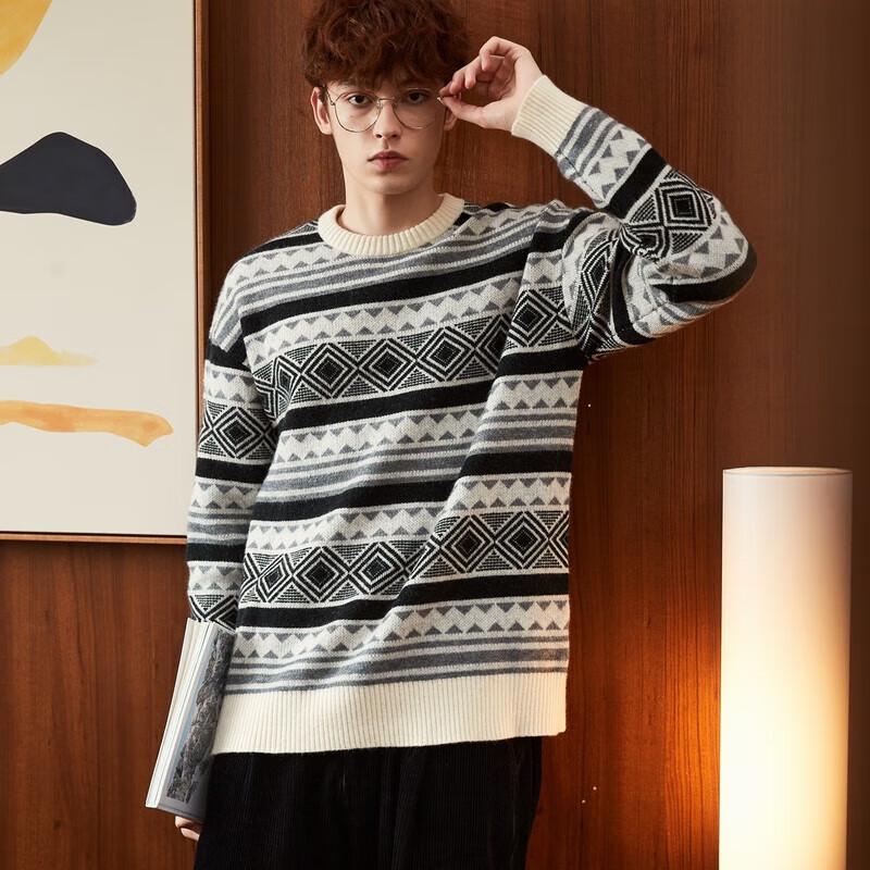 TonLion Men's Geometric Knit Round Neck Sweater