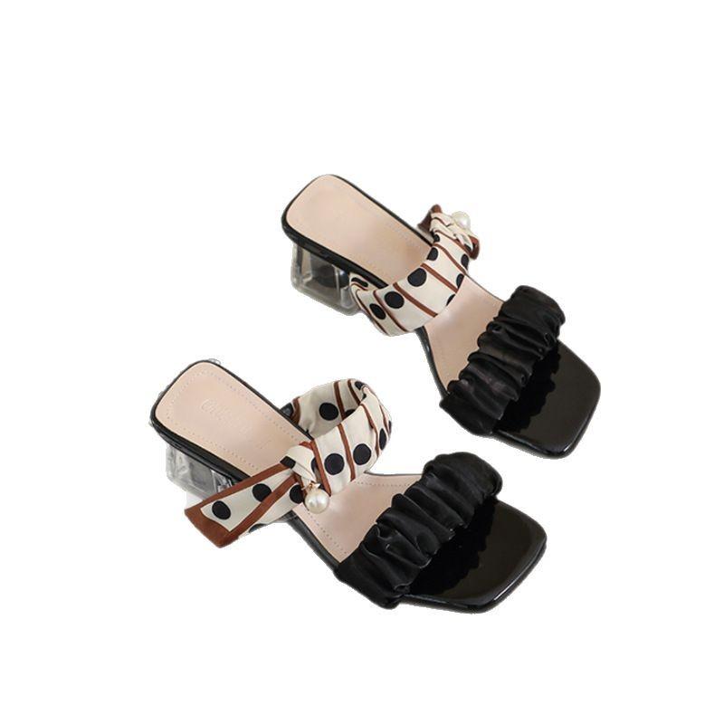 Fashion Hot Selling Cloudlike Women's Sandals Summer 2025 New Versatile Midheel Highheel Folded Elegant Atmosphere Leather Rubber Bottom
