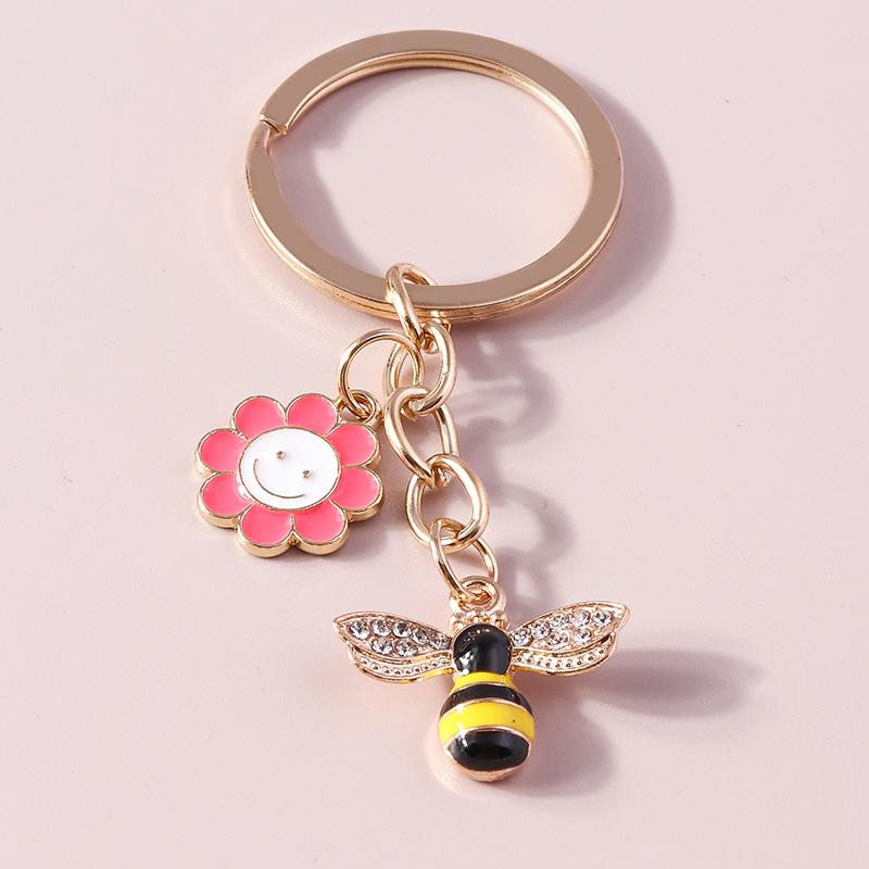 Cute Enamel Flower Bee Keychain Animal Key Rings Pendants for Women Girls Handbag Accessories DIY Jewelry Gifts