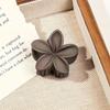 Milk Tea Color Sweet Egg Flower Hair Claw Combination Set, Small Frosted Holiday Style High-End Hair Accessories, Daily Wear, Comfortable And Light