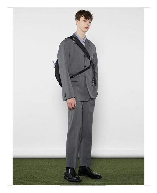 Japanese Streetwear Nylon Crossbody Bag – Sporty, Casual, Multipurpose Shoulder Bag for Men and Students