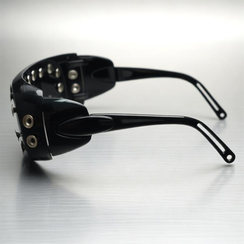 Cool Punk Sunglasses with Rivet Studded Design for Evening Party Street Photography and Music Festival Dressingup Wear