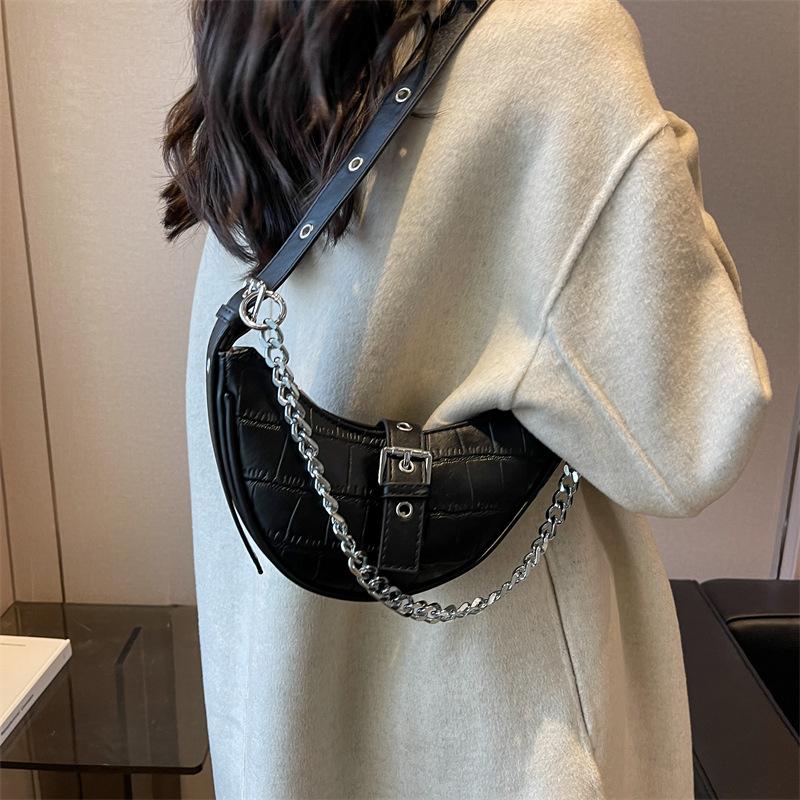 Unique Niche Design Bag 2025 Autumn and Winter New Women's Bag Popular Temperament Versatile Shoulder Underarm Bag Hand Bag