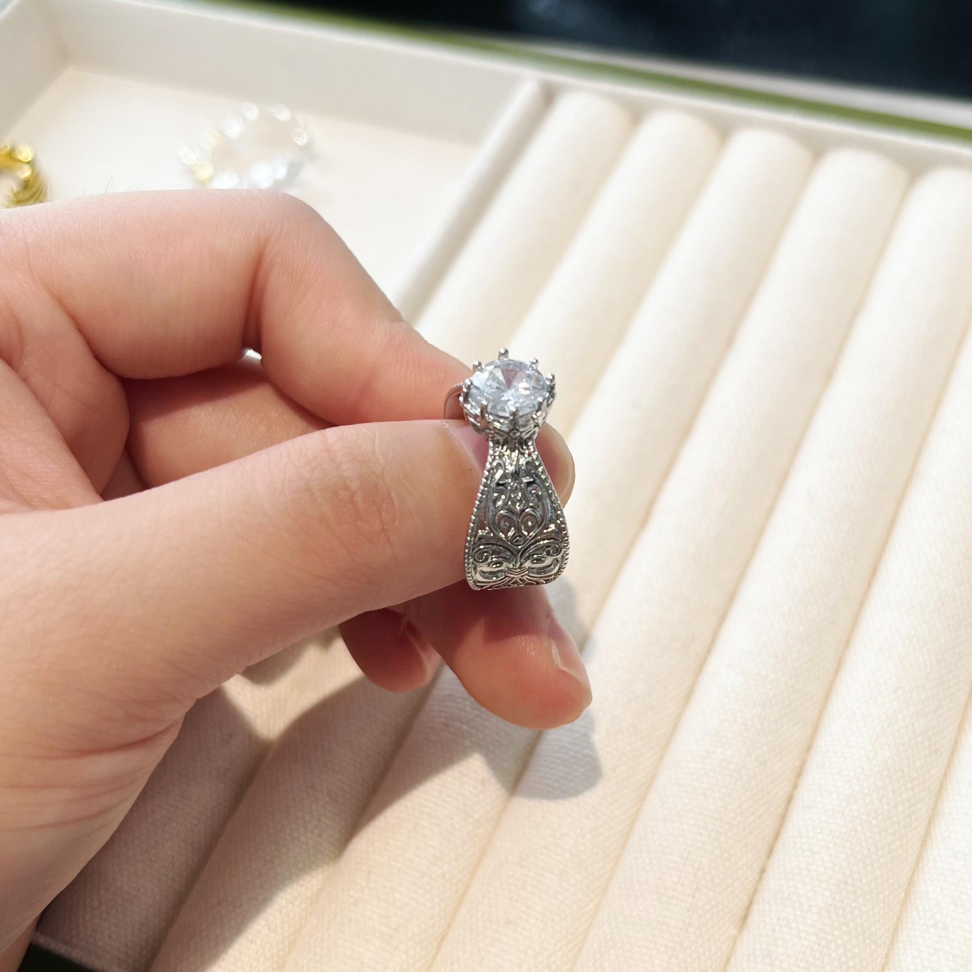 Guofeng Tang Grass Pattern High Carbon Diamond Iris Ring Women S Opening Niche Design Bamboo Ring opening adjustable