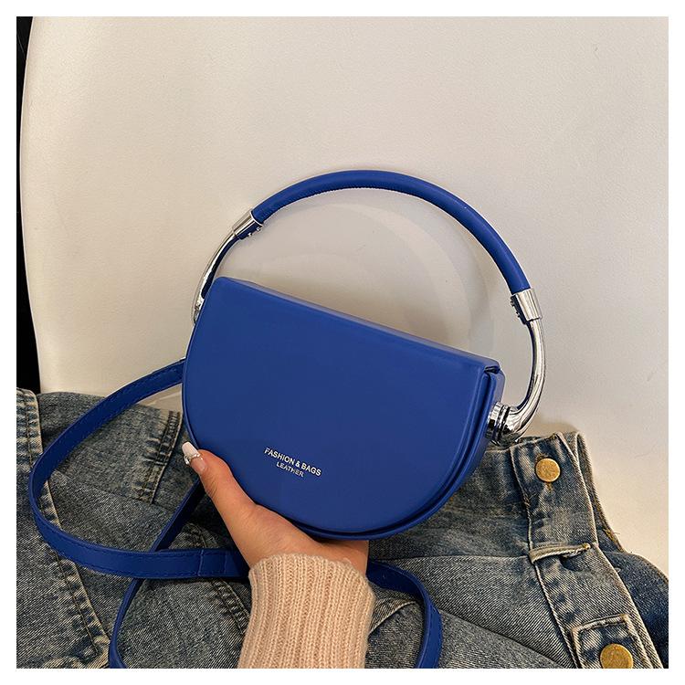 

Сумка жіноча нова модна тверда сумка-гаманець універсального кольору сідлова сумка персоналізована інс популярна королівський синій колір